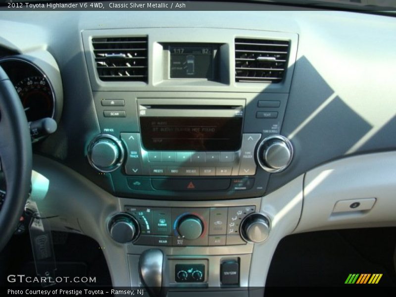 Classic Silver Metallic / Ash 2012 Toyota Highlander V6 4WD
