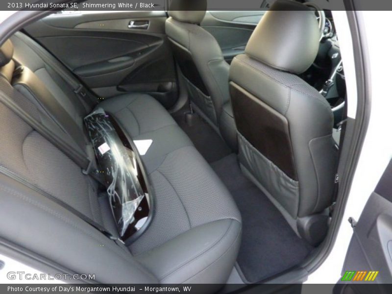 Shimmering White / Black 2013 Hyundai Sonata SE