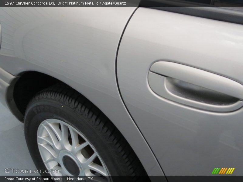 Bright Platinum Metallic / Agate/Quartz 1997 Chrysler Concorde LXi
