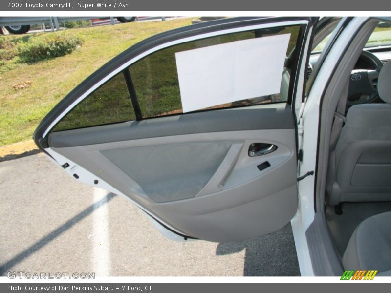 Super White / Ash 2007 Toyota Camry LE