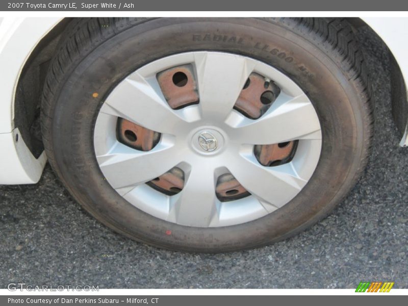 Super White / Ash 2007 Toyota Camry LE