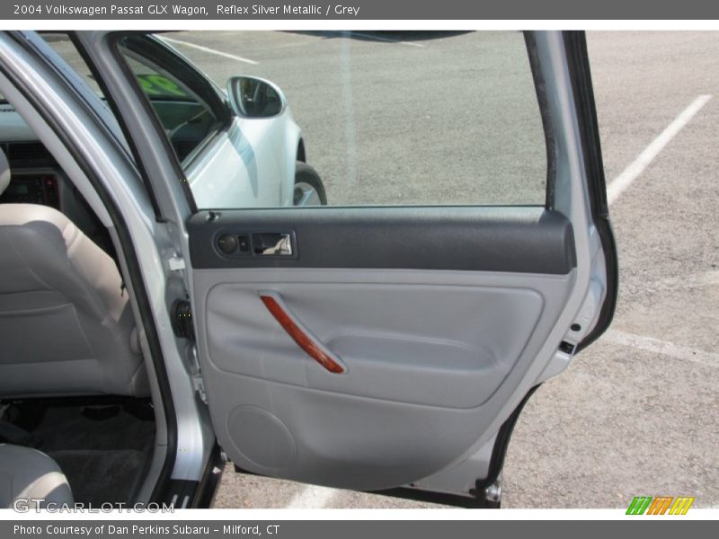 Reflex Silver Metallic / Grey 2004 Volkswagen Passat GLX Wagon
