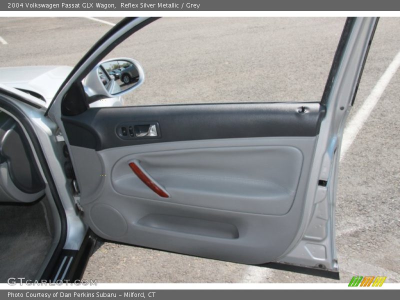 Reflex Silver Metallic / Grey 2004 Volkswagen Passat GLX Wagon