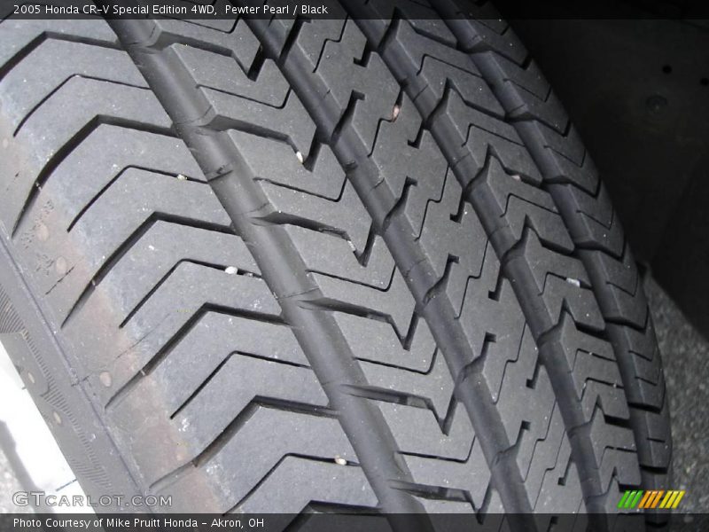 Pewter Pearl / Black 2005 Honda CR-V Special Edition 4WD