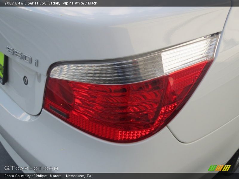 Alpine White / Black 2007 BMW 5 Series 550i Sedan