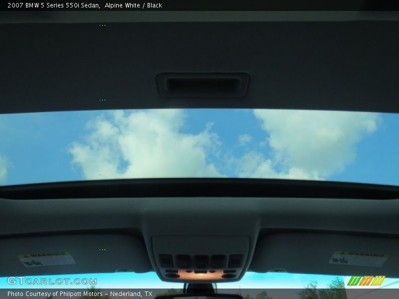 Alpine White / Black 2007 BMW 5 Series 550i Sedan