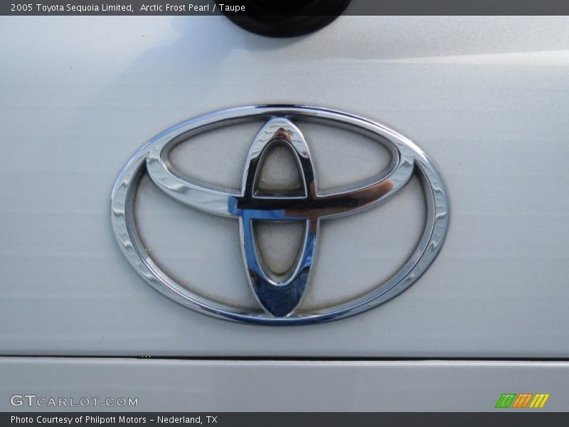 Arctic Frost Pearl / Taupe 2005 Toyota Sequoia Limited