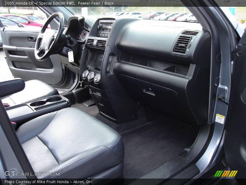 Pewter Pearl / Black 2005 Honda CR-V Special Edition 4WD