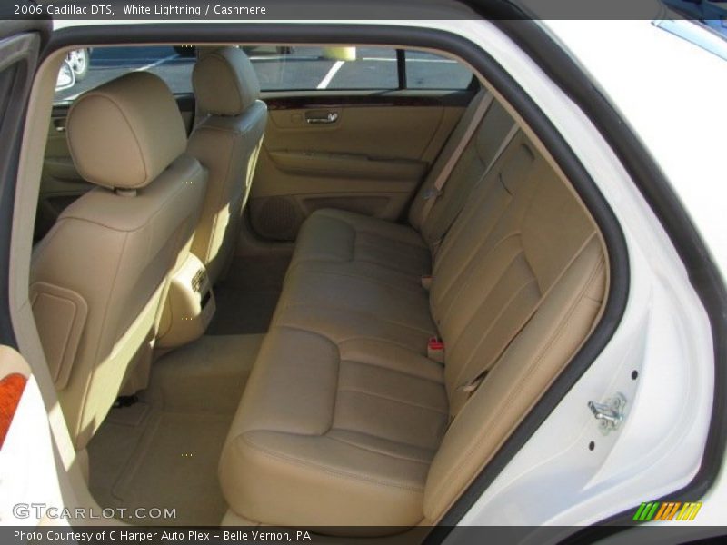 White Lightning / Cashmere 2006 Cadillac DTS