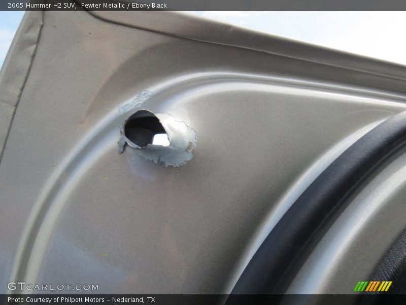 Pewter Metallic / Ebony Black 2005 Hummer H2 SUV