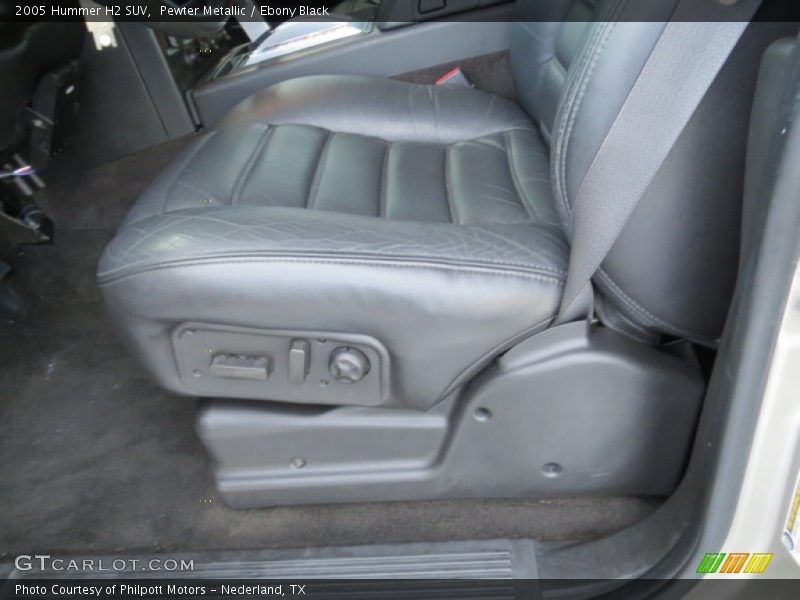 Pewter Metallic / Ebony Black 2005 Hummer H2 SUV