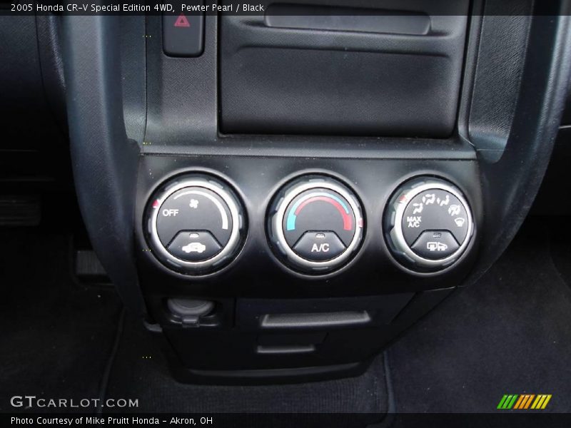 Pewter Pearl / Black 2005 Honda CR-V Special Edition 4WD