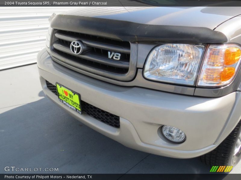 Phantom Gray Pearl / Charcoal 2004 Toyota Sequoia SR5