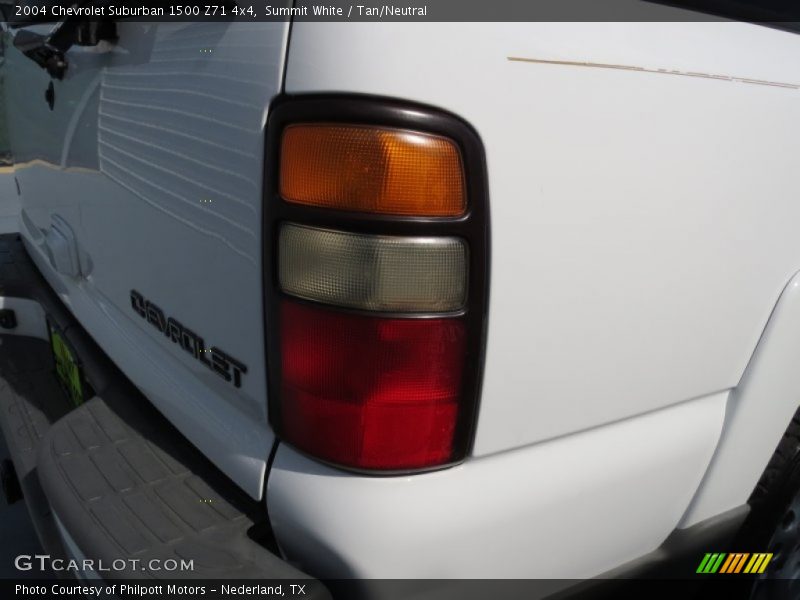 Summit White / Tan/Neutral 2004 Chevrolet Suburban 1500 Z71 4x4