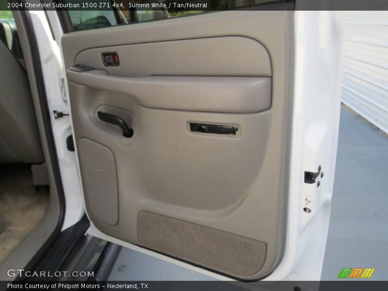 Summit White / Tan/Neutral 2004 Chevrolet Suburban 1500 Z71 4x4