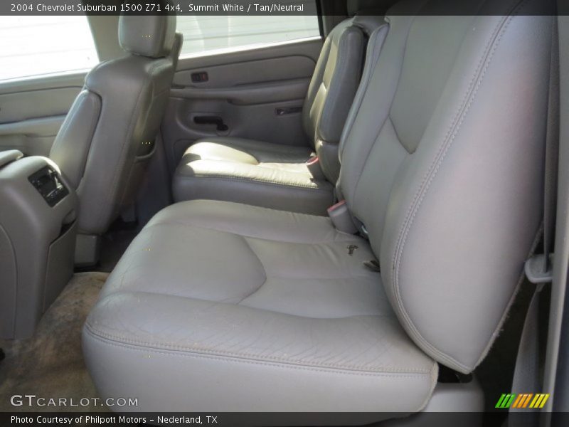 Summit White / Tan/Neutral 2004 Chevrolet Suburban 1500 Z71 4x4
