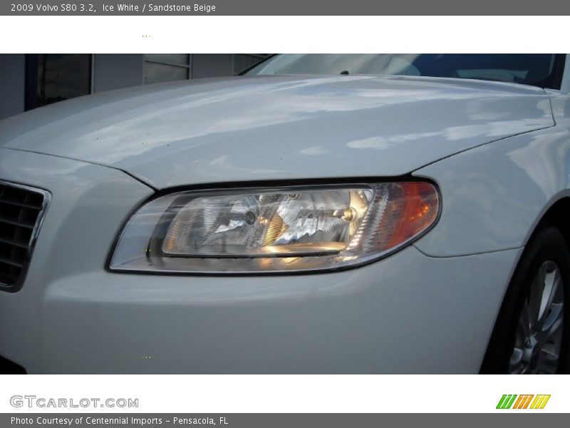 Ice White / Sandstone Beige 2009 Volvo S80 3.2