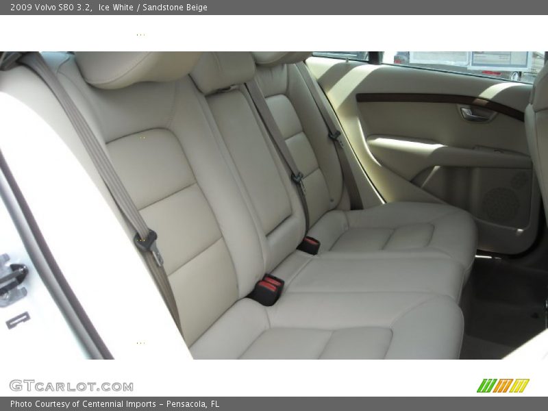 Ice White / Sandstone Beige 2009 Volvo S80 3.2