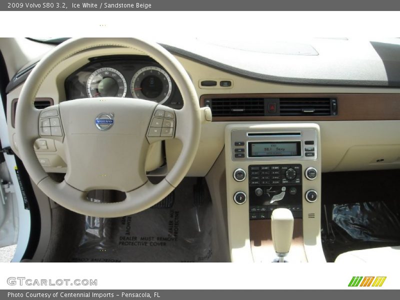 Ice White / Sandstone Beige 2009 Volvo S80 3.2