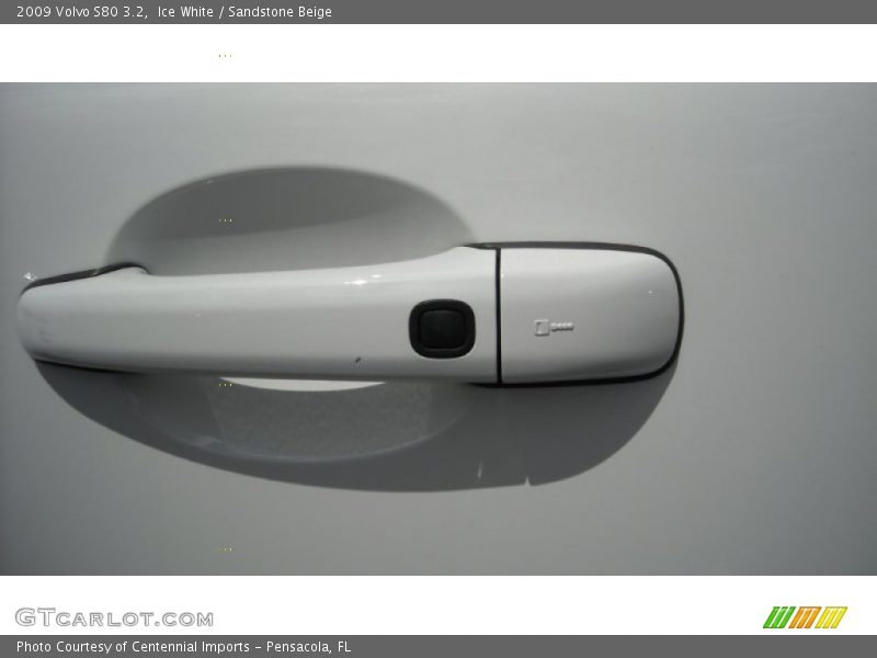 Ice White / Sandstone Beige 2009 Volvo S80 3.2