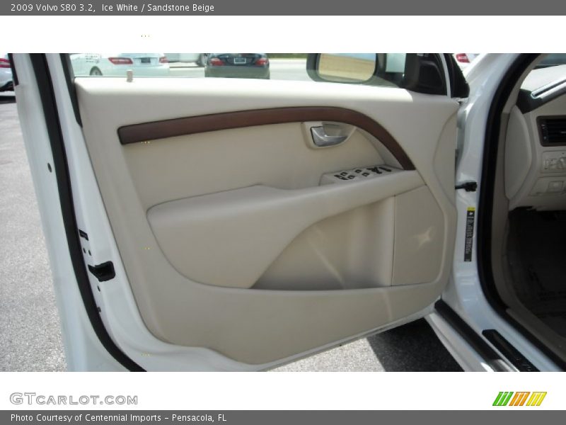 Ice White / Sandstone Beige 2009 Volvo S80 3.2