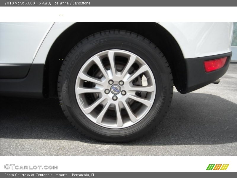 Ice White / Sandstone 2010 Volvo XC60 T6 AWD