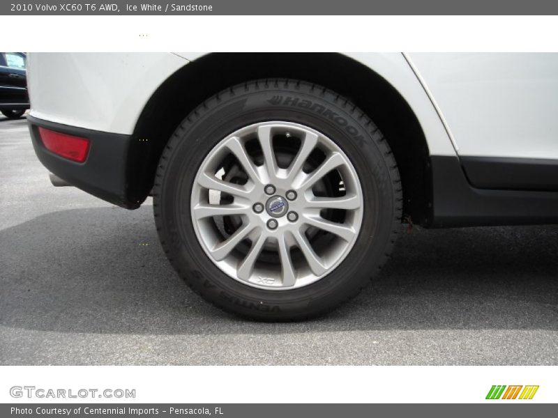 Ice White / Sandstone 2010 Volvo XC60 T6 AWD