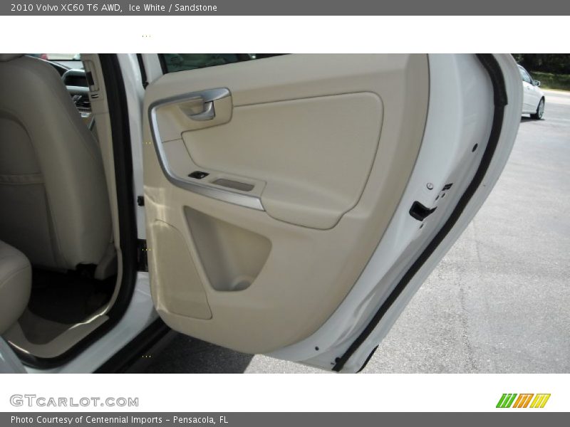 Ice White / Sandstone 2010 Volvo XC60 T6 AWD