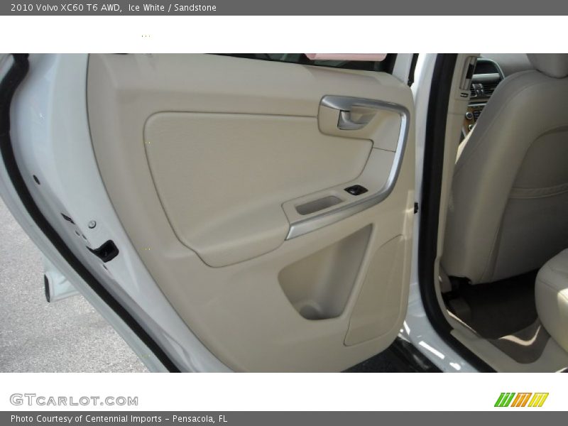 Ice White / Sandstone 2010 Volvo XC60 T6 AWD