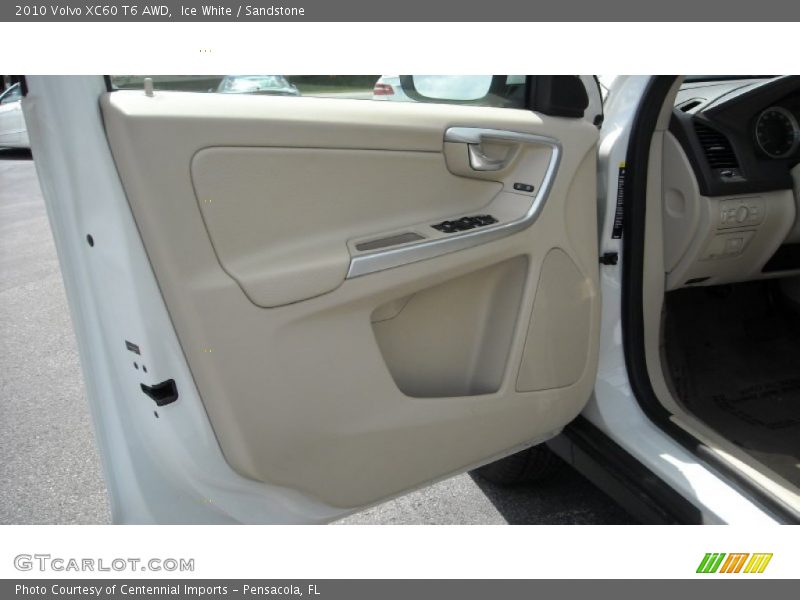 Ice White / Sandstone 2010 Volvo XC60 T6 AWD