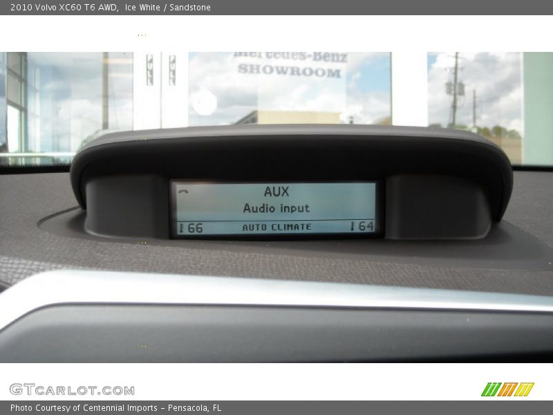 Ice White / Sandstone 2010 Volvo XC60 T6 AWD