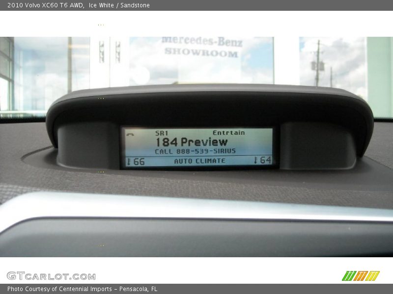 Ice White / Sandstone 2010 Volvo XC60 T6 AWD