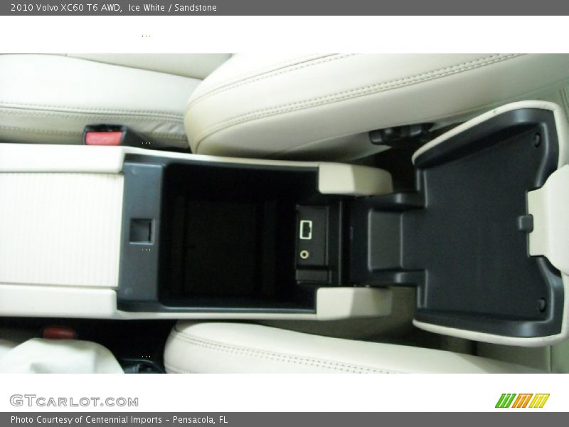 Ice White / Sandstone 2010 Volvo XC60 T6 AWD