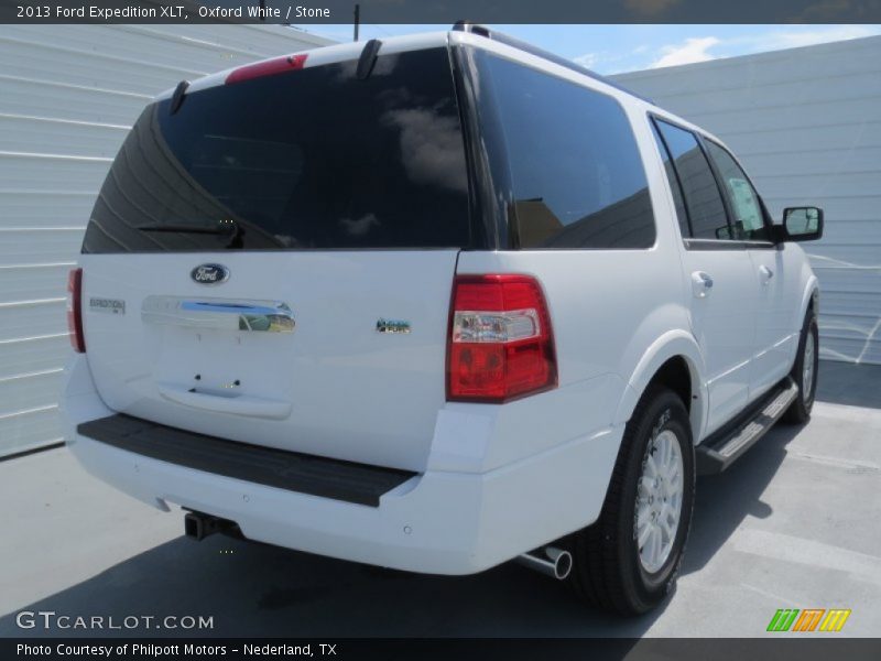 Oxford White / Stone 2013 Ford Expedition XLT