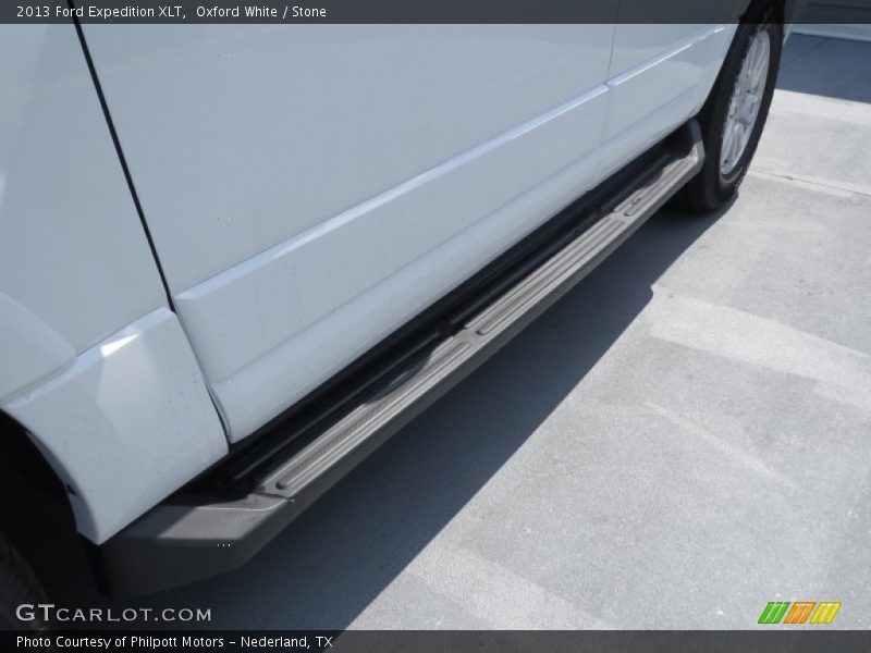 Oxford White / Stone 2013 Ford Expedition XLT