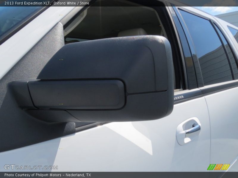 Oxford White / Stone 2013 Ford Expedition XLT