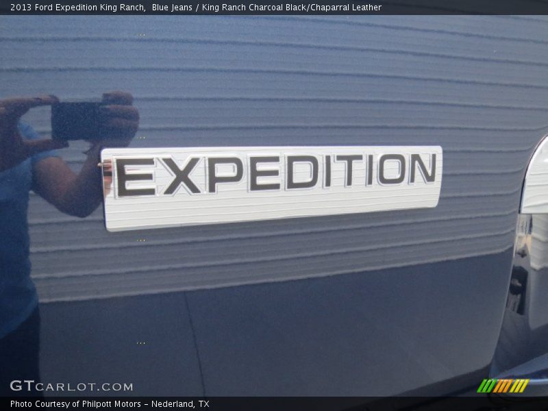  2013 Expedition King Ranch Logo