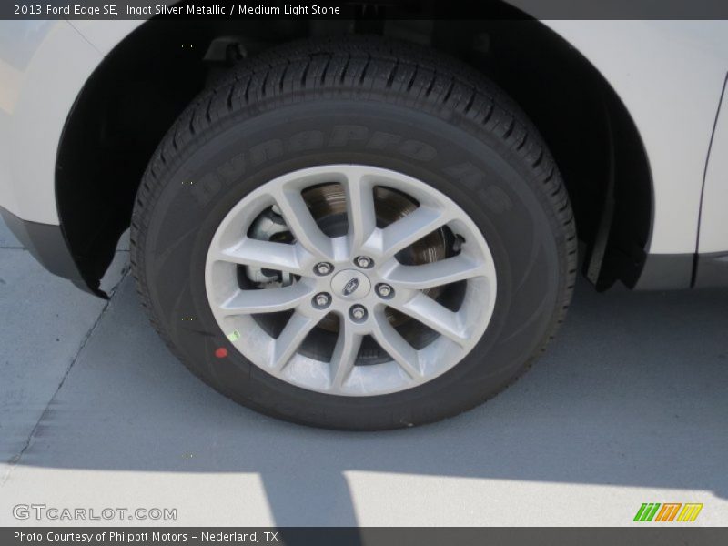 Ingot Silver Metallic / Medium Light Stone 2013 Ford Edge SE