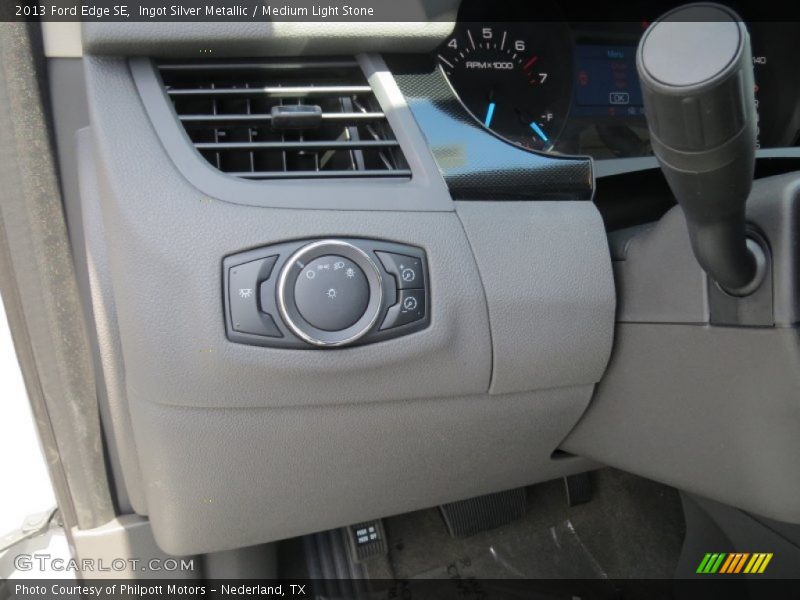 Ingot Silver Metallic / Medium Light Stone 2013 Ford Edge SE