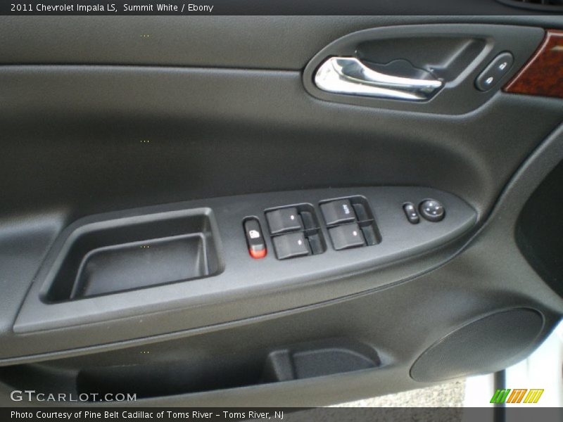 Summit White / Ebony 2011 Chevrolet Impala LS