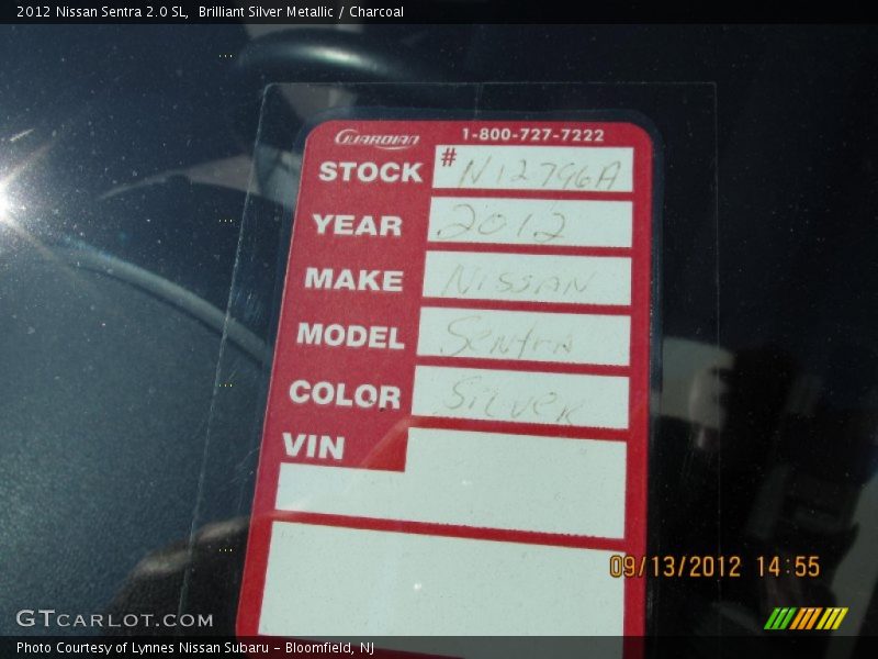 Brilliant Silver Metallic / Charcoal 2012 Nissan Sentra 2.0 SL