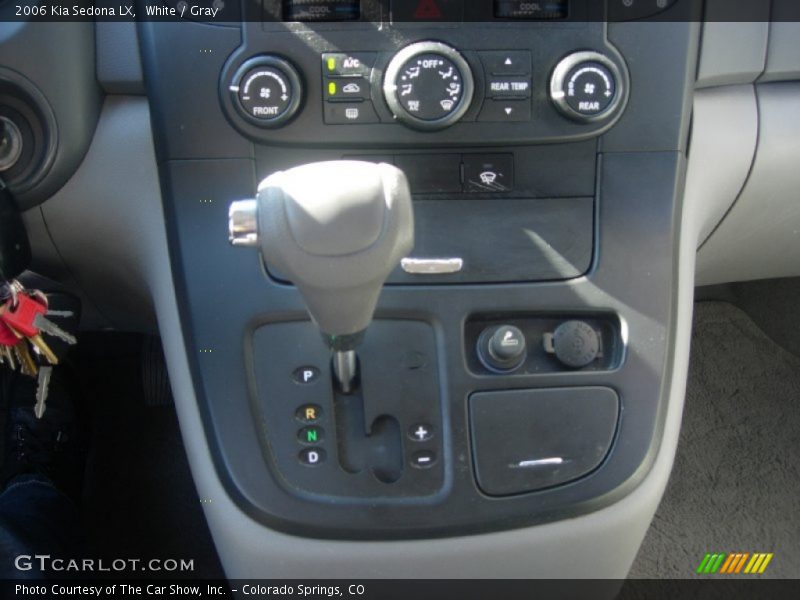 White / Gray 2006 Kia Sedona LX