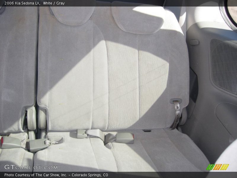 White / Gray 2006 Kia Sedona LX