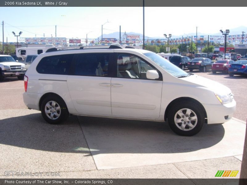 White / Gray 2006 Kia Sedona LX