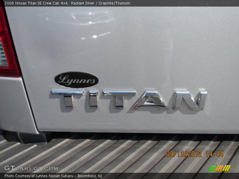 Radiant Silver / Graphite/Titanium 2006 Nissan Titan SE Crew Cab 4x4