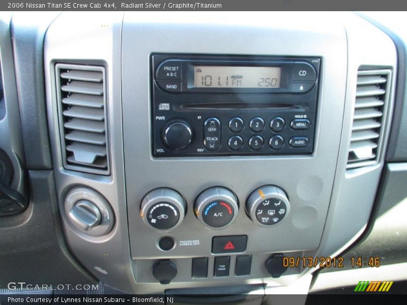 Radiant Silver / Graphite/Titanium 2006 Nissan Titan SE Crew Cab 4x4