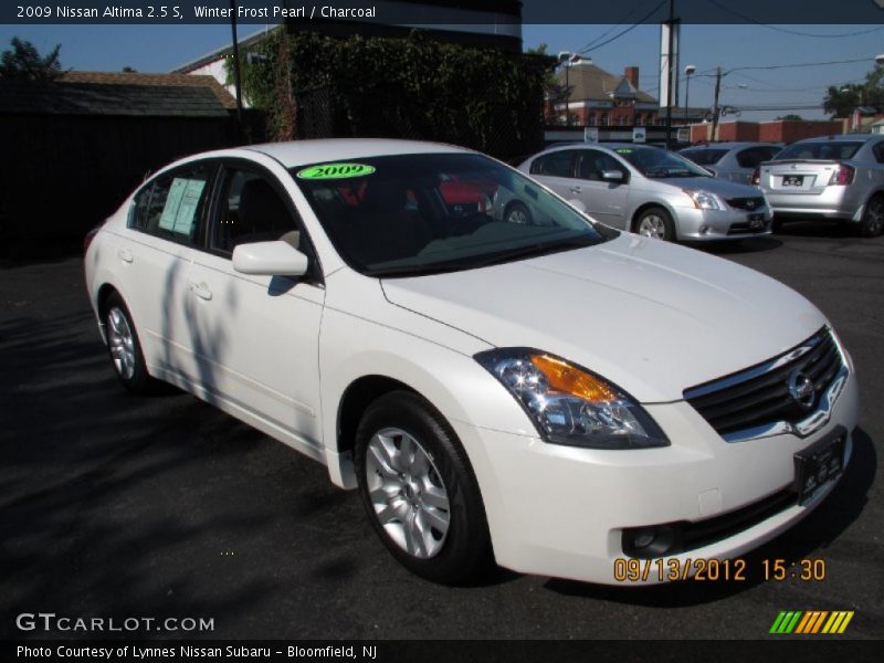 Winter Frost Pearl / Charcoal 2009 Nissan Altima 2.5 S