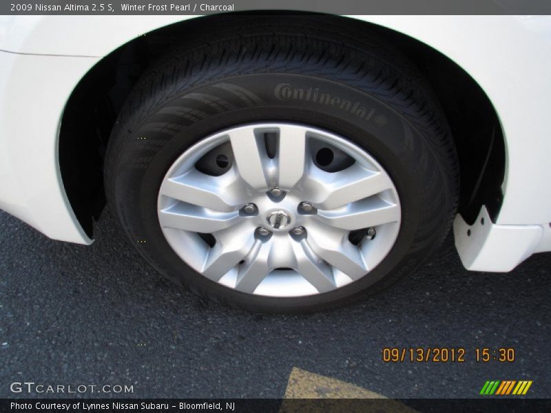 Winter Frost Pearl / Charcoal 2009 Nissan Altima 2.5 S