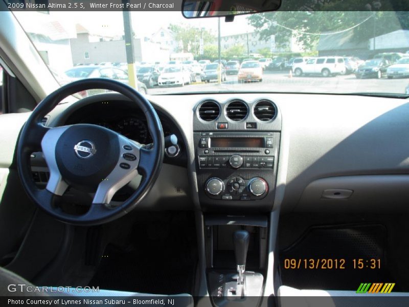 Winter Frost Pearl / Charcoal 2009 Nissan Altima 2.5 S
