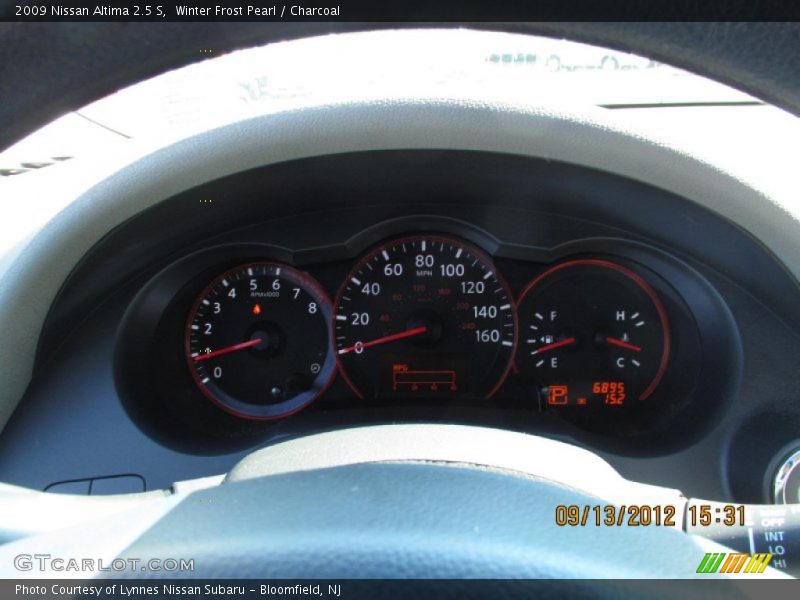 Winter Frost Pearl / Charcoal 2009 Nissan Altima 2.5 S